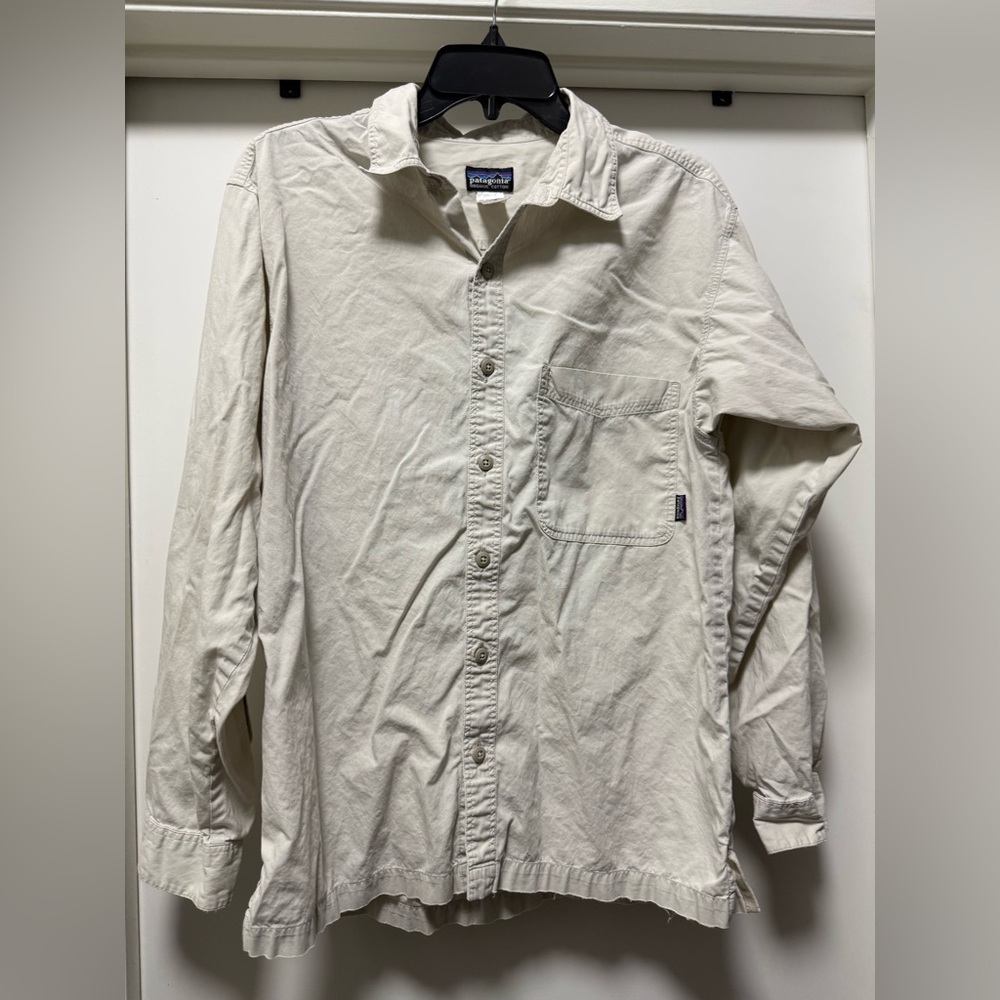 $119 MSRP Men's Patagonia 100% Organic cotton Cream Button-Up shirt size small